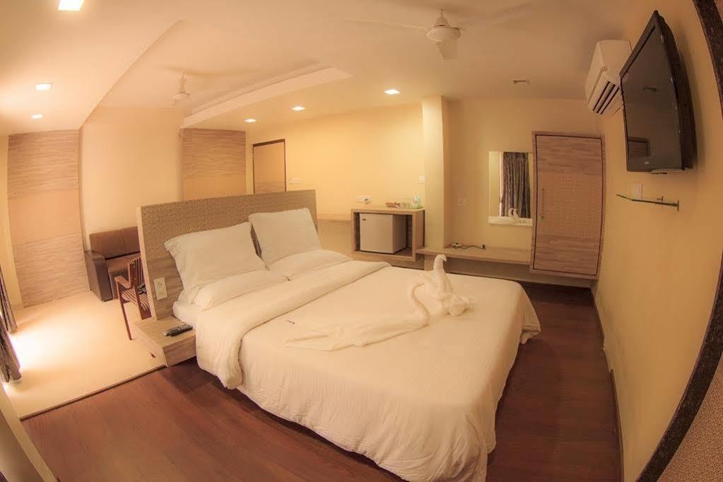 Green Valley Resort Khadoli Bagian luar foto