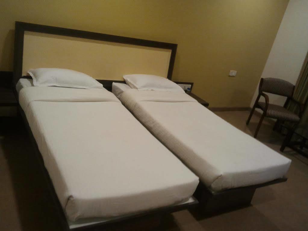 Green Valley Resort Khadoli Bagian luar foto